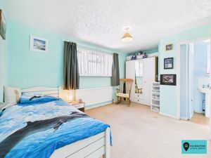 Bedroom- click for photo gallery